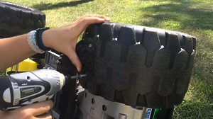 Remove-rubber-tire-sidewalls
